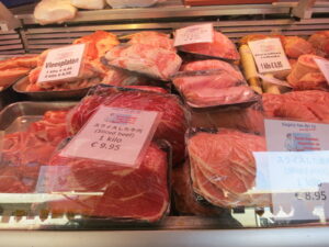 アムステルフェーン金曜マーケットの肉屋