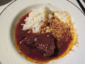 牛タンワイン煮込みとご飯