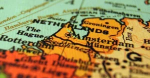 地球儀とオランダ