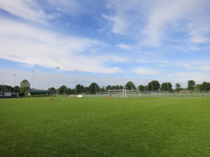 オランダ、6月下旬の夏至のころ、夜9時ごろの様子