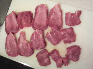 牛タンスライスした状態