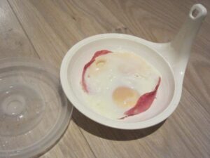 100均の目玉焼きを作る製品