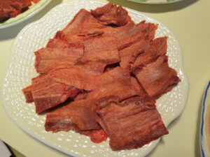 アムステルフェーン金曜マーケットの肉屋で買った牛タン
