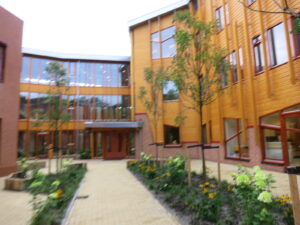 International School of Amsterdam(ISA)の学校内の外観