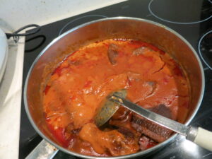 赤ワイン煮込みの牛タン