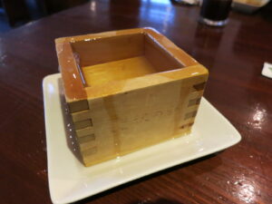 居酒屋たぬきの桝酒