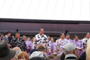 アムステルフェーンに来た佐渡ケ嶽部屋の力士たち
