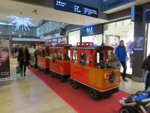 アムステルフェーンのモール、Stadshart Amstelvenの無料の乗り物